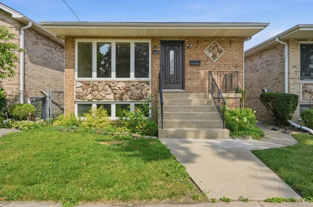 4225 North Newland Avenue Harwood Heights IL 60706