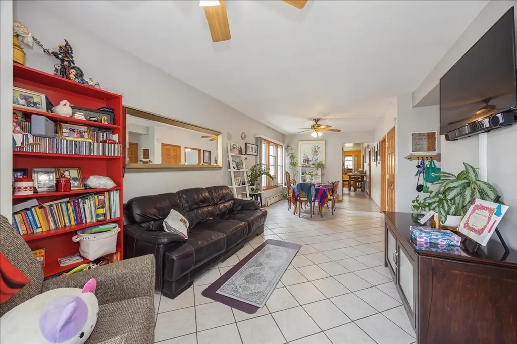 4630 South Sawyer Avenue Chicago IL 60632