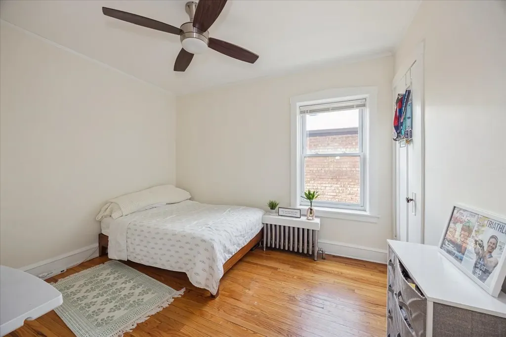 4630 South Sawyer Avenue Chicago IL 60632