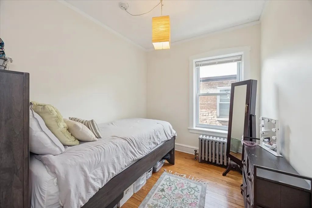 4630 South Sawyer Avenue Chicago IL 60632