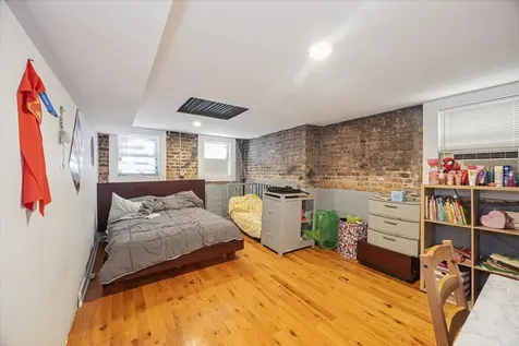 4630 South Sawyer Avenue Chicago IL 60632
