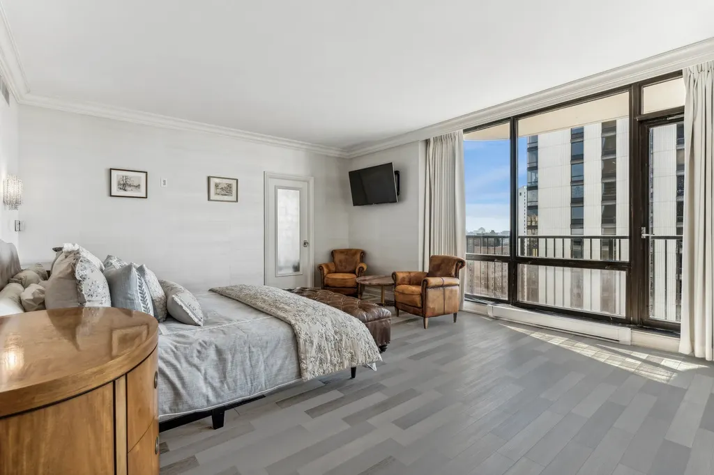 1040 North Lake Shore Drive Chicago IL 60611
