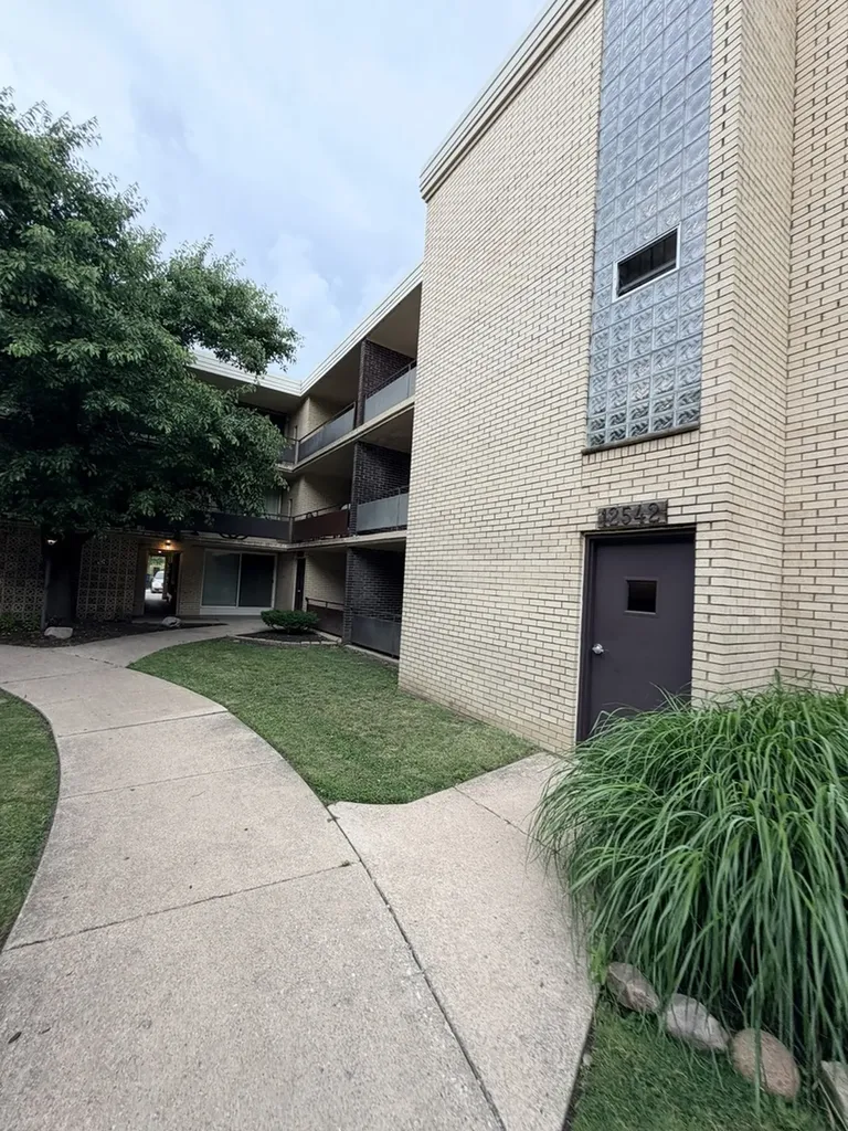 12546 Fairview Avenue Blue Island IL 60406