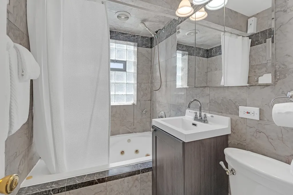 3448 North Oleander Avenue Chicago IL 60634