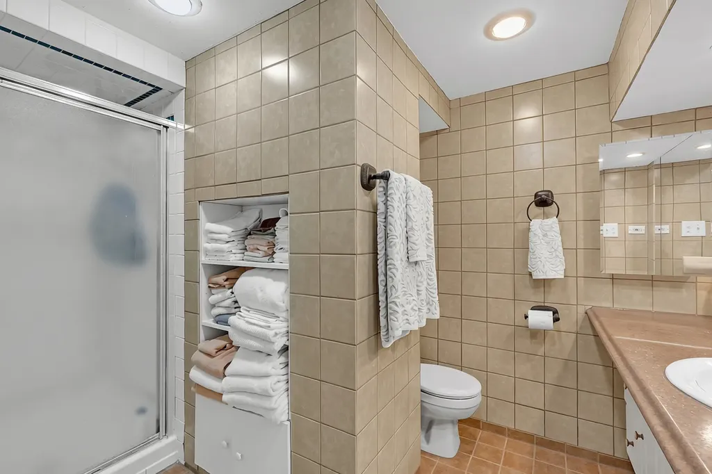 3448 North Oleander Avenue Chicago IL 60634