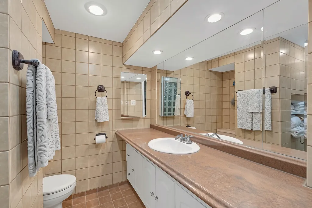 3448 North Oleander Avenue Chicago IL 60634