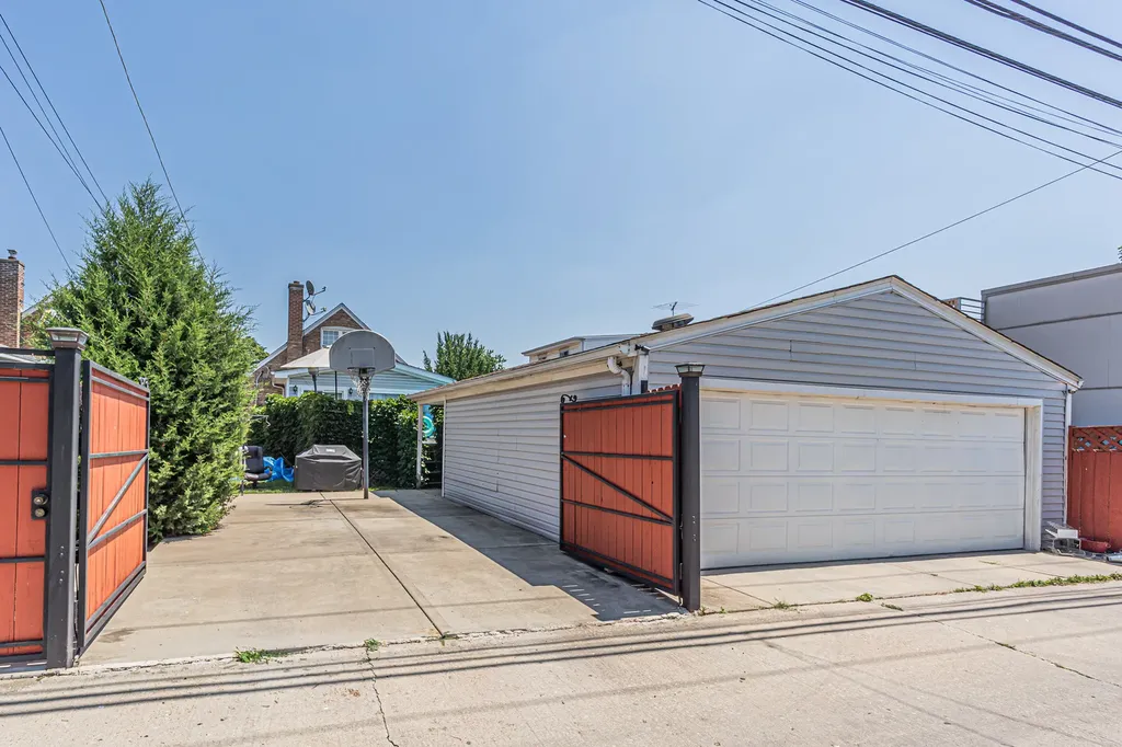 3448 North Oleander Avenue Chicago IL 60634