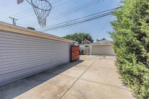 3448 North Oleander Avenue Chicago IL 60634