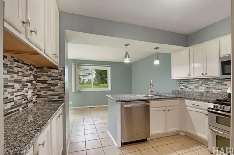 1046 Cumberland Court Vernon Hills IL 60061