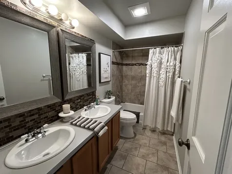 829 Kent Circle Bartlett IL 60103