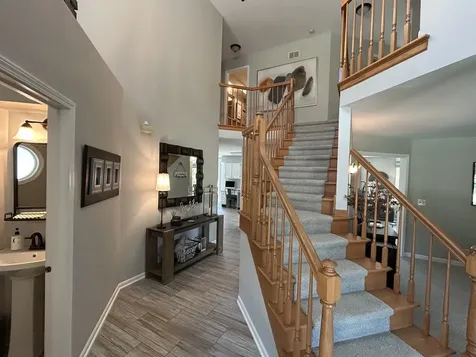 829 Kent Circle Bartlett IL 60103