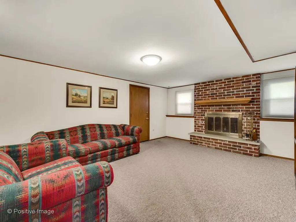 7827 Rohrer Drive Downers Grove IL 60516