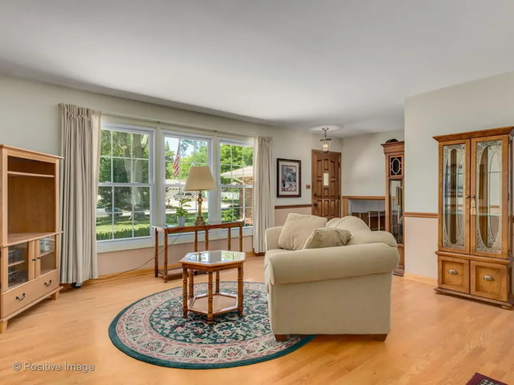 7827 Rohrer Drive Downers Grove IL 60516