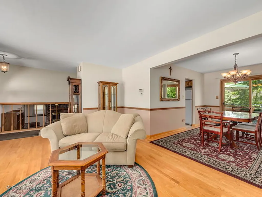 7827 Rohrer Drive Downers Grove IL 60516