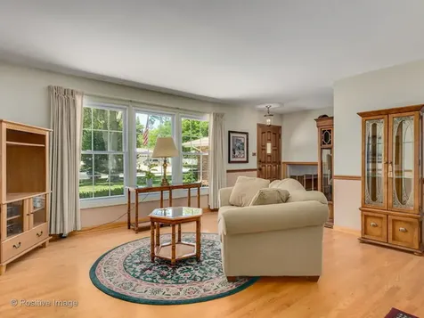 7827 Rohrer Drive Downers Grove IL 60516