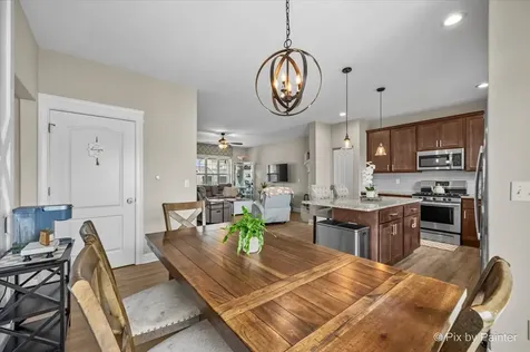 2240 Coventry Circle S Sycamore IL 60178