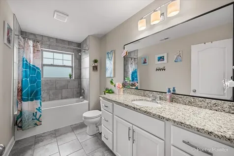 2240 Coventry Circle S Sycamore IL 60178