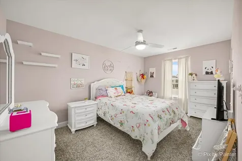 2240 Coventry Circle S Sycamore IL 60178