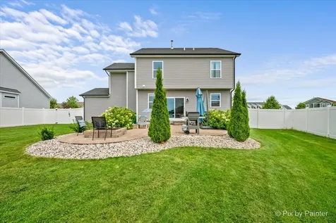2240 Coventry Circle S Sycamore IL 60178