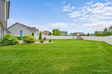 2240 Coventry Circle S Sycamore IL 60178