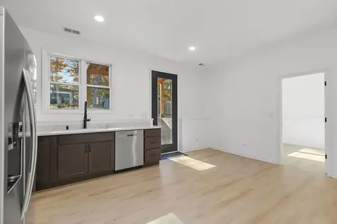 8611 Dorr Road Wonder Lake IL 60097