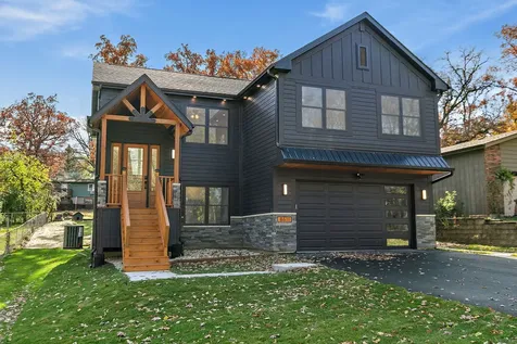 8611 Dorr Road Wonder Lake IL 60097