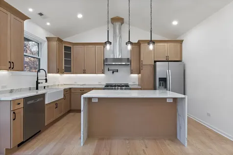 8611 Dorr Road Wonder Lake IL 60097