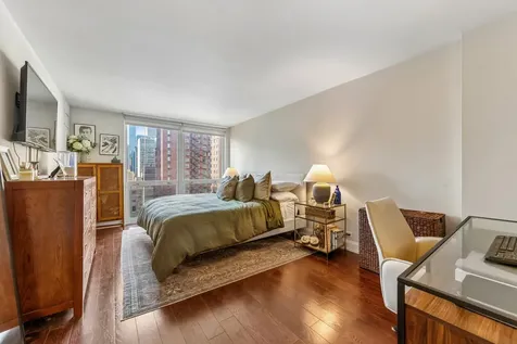 1340 North Astor Street Chicago IL 60610