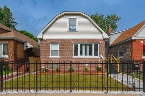 9350 South Manistee Avenue Chicago IL 60617