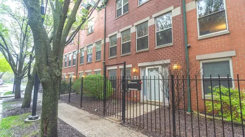 1513 North Clybourn Avenue Chicago IL 60610