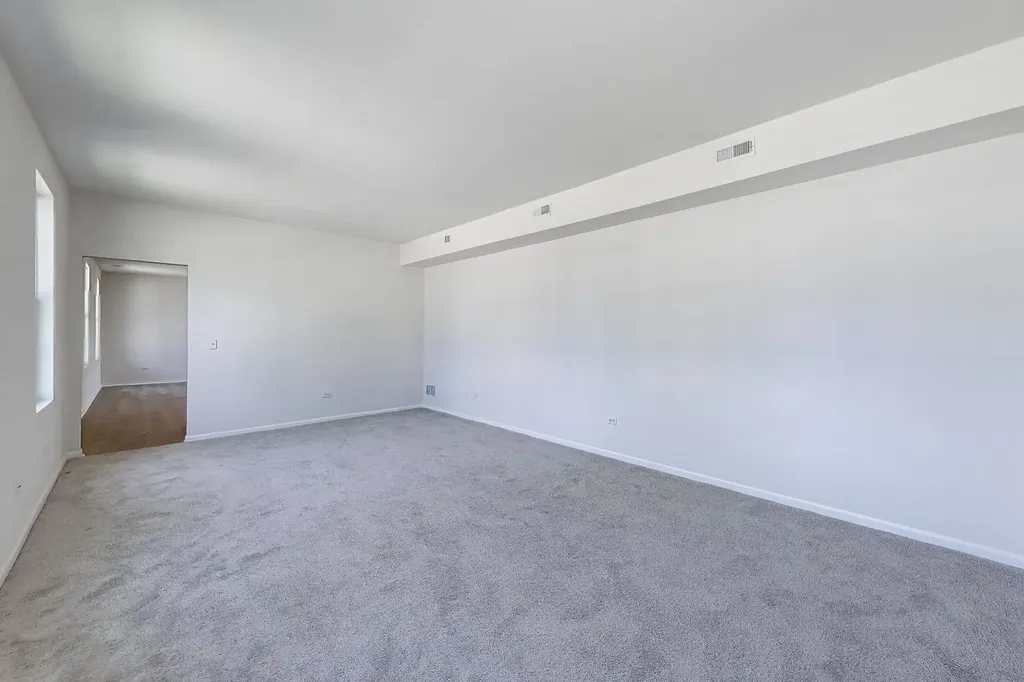 1047 Celebration Drive Aurora IL 60504