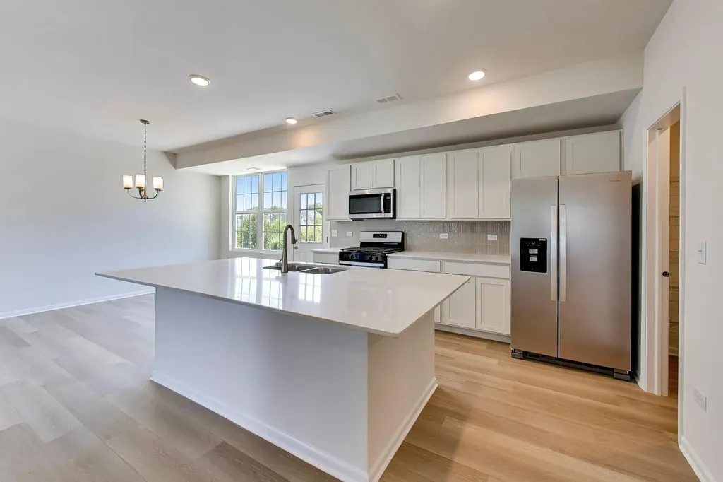 1047 Celebration Drive Aurora IL 60504