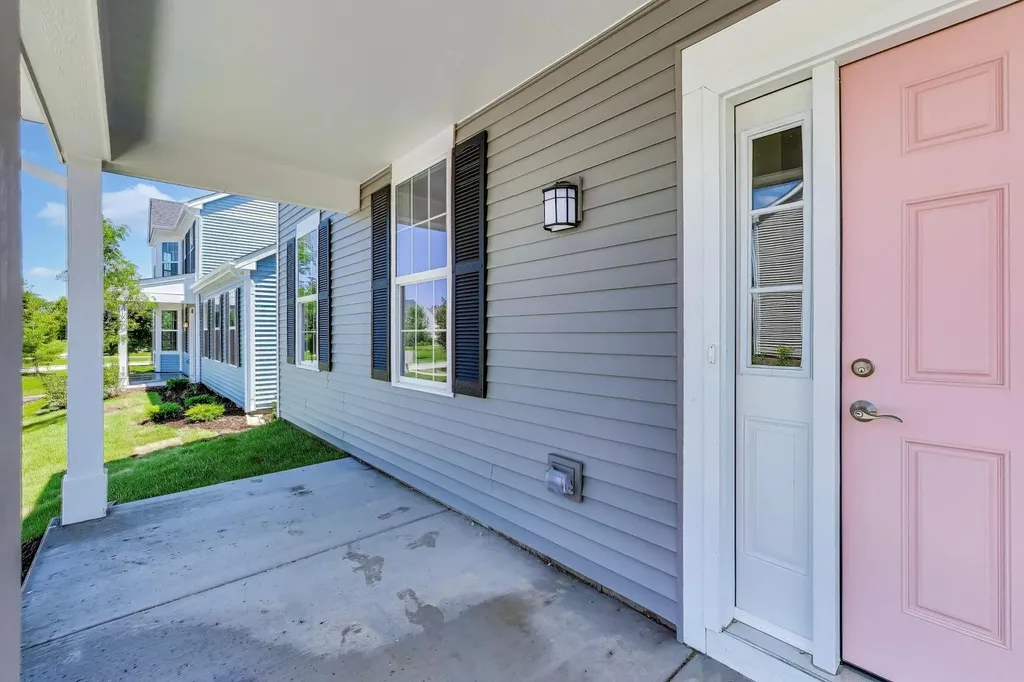 1047 Celebration Drive Aurora IL 60504