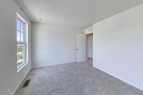 1047 Celebration Drive Aurora IL 60504