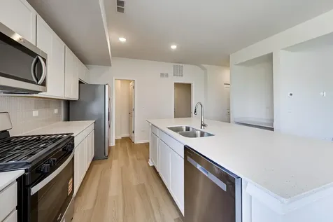1047 Celebration Drive Aurora IL 60504