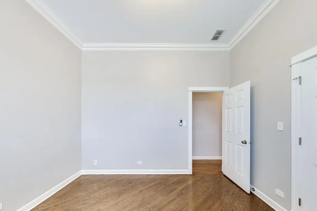 2174 North Stave Street Chicago IL 60647