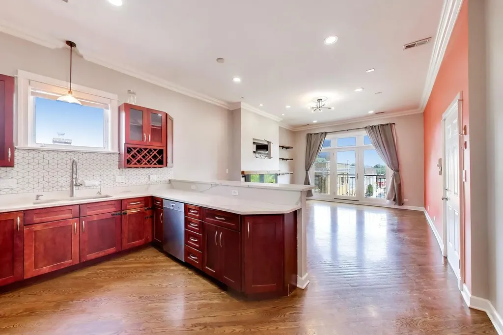2174 North Stave Street Chicago IL 60647