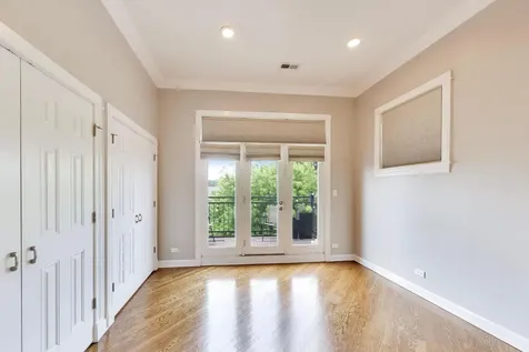 2174 North Stave Street Chicago IL 60647