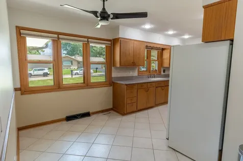 5715 Knollwood Road Rockford IL 61107