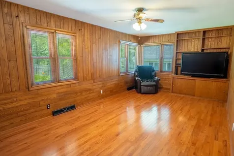 5715 Knollwood Road Rockford IL 61107
