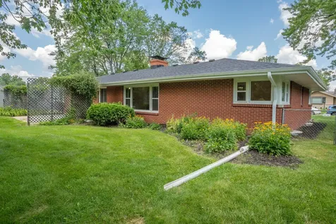 5715 Knollwood Road Rockford IL 61107