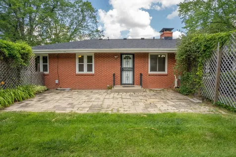 5715 Knollwood Road Rockford IL 61107