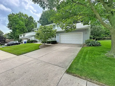 3707 75TH Street Court Moline IL 61265