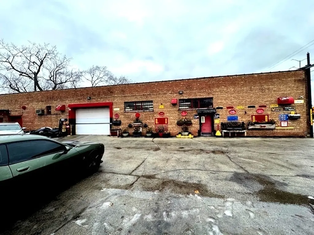 9540 South Vincennes Avenue Chicago IL 60643