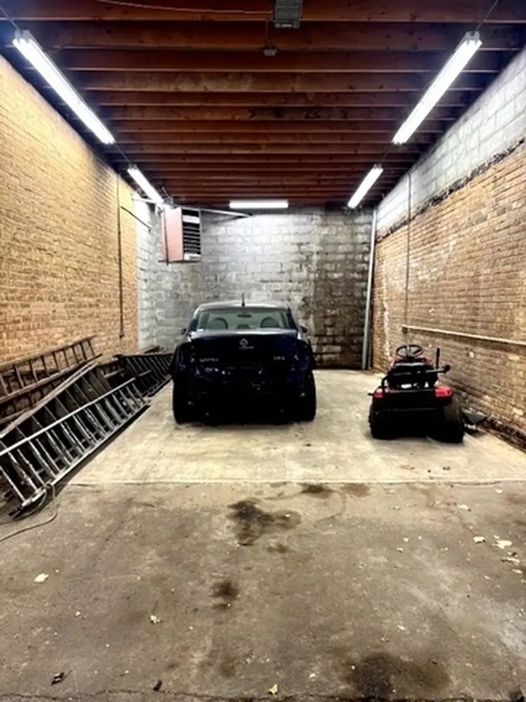 9540 South Vincennes Avenue Chicago IL 60643