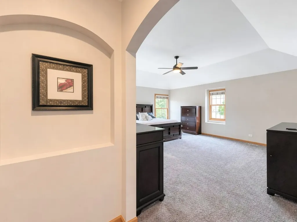 376 Amy Court Glen Ellyn IL 60137
