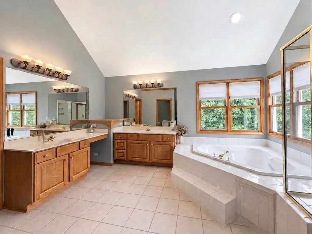 376 Amy Court Glen Ellyn IL 60137
