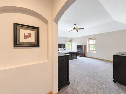 376 Amy Court Glen Ellyn IL 60137