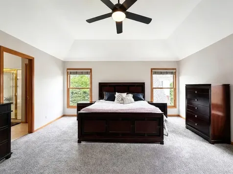 376 Amy Court Glen Ellyn IL 60137