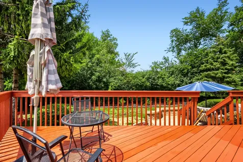 376 Amy Court Glen Ellyn IL 60137